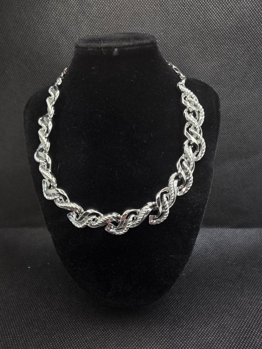Vintage Pakula Signed Silver Tone Rope Chain Choker Double Twist Collar Choker